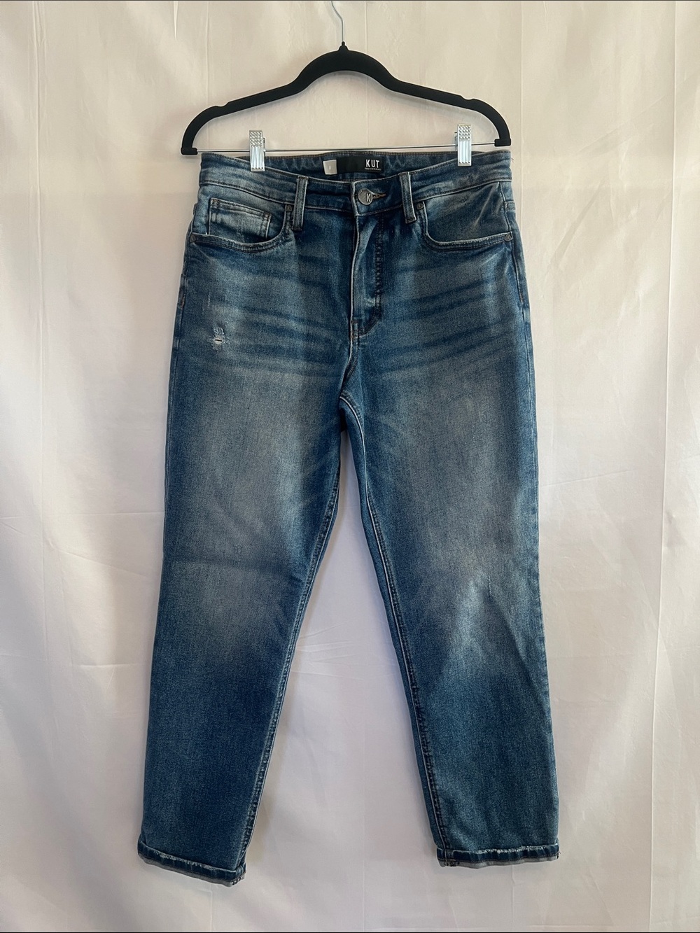 Kut from the Kloth Women's, size 8 Straight leg jeans